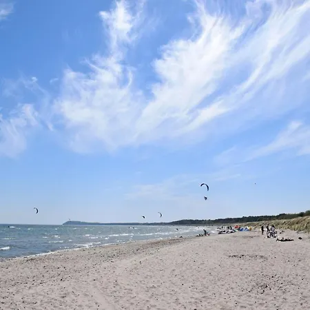 Appartementhaus Mit Meerblick Im Ostseebad Goehren Ho