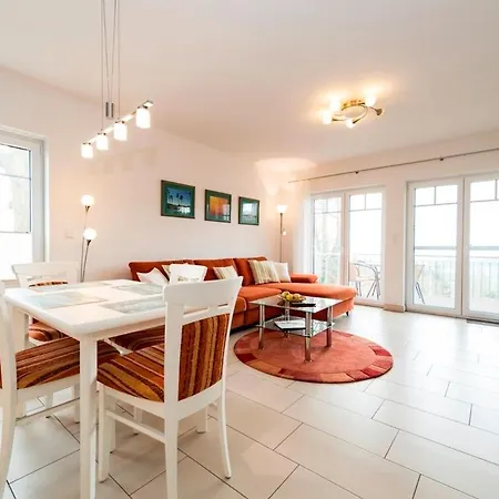 Villa Appartementhaus Mit Meerblick Im Ostseebad Goehren Ho Goehren (Ruegen)
