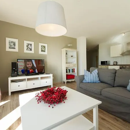Βίλα Appartementhaus Mit Meerblick Im Ostseebad Ho