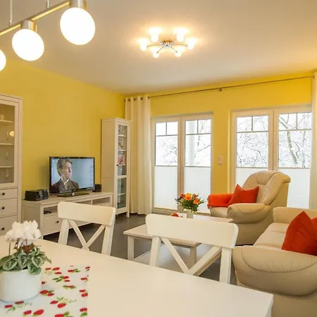 Villa Appartementhaus Mit Meerblick Im Ostseebad Goehren Ho
