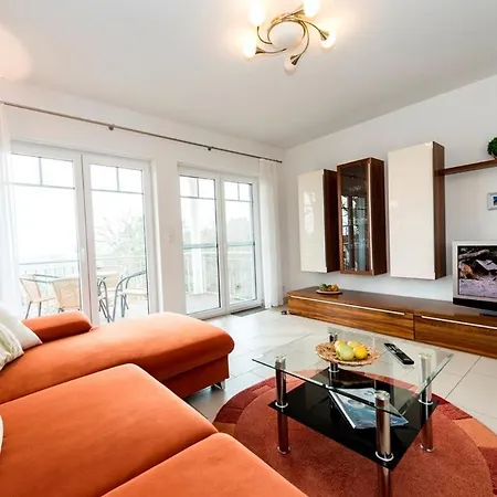 Villa Appartementhaus Mit Meerblick Im Ostseebad Goehren Ho