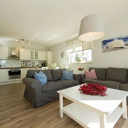 Appartementhaus Mit Meerblick Im Ostseebad Ho *