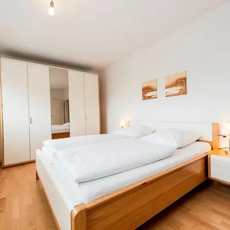 Appartementhaus Mit Meerblick Im Ostseebad Goehren Ho Villa