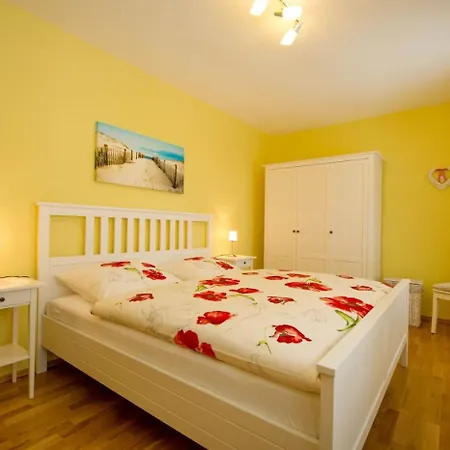 Appartementhaus Mit Meerblick Im Ostseebad Ho *