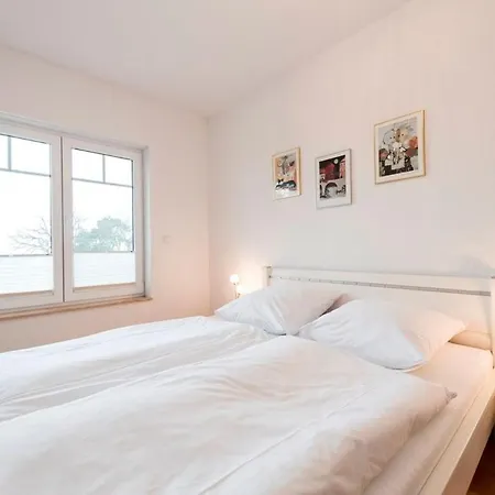 Appartementhaus Mit Meerblick Im Ostseebad Ho Willa Goehren (Ruegen)