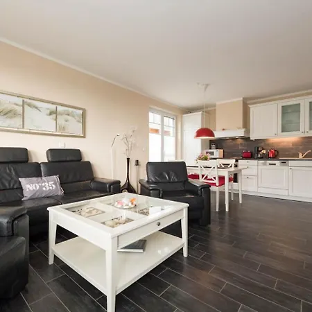 Appartementhaus Mit Meerblick Im Ostseebad Ho Willa *