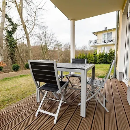 Appartementhaus Mit Meerblick Im Ostseebad Ho Willa Goehren (Ruegen)