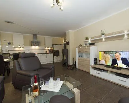 Appartementhaus Mit Meerblick Im Ostseebad Ho Willa *