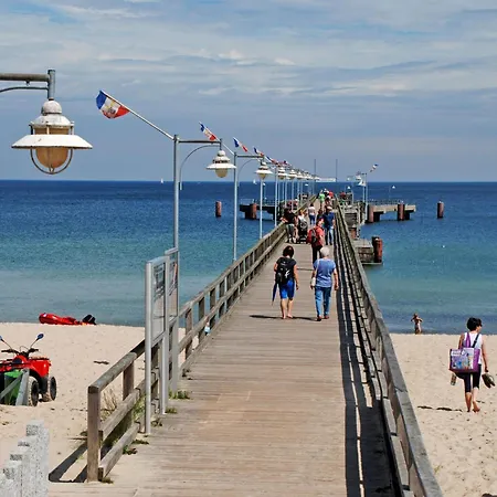 Willa Appartementhaus Mit Meerblick Im Ostseebad Ho Goehren (Ruegen)