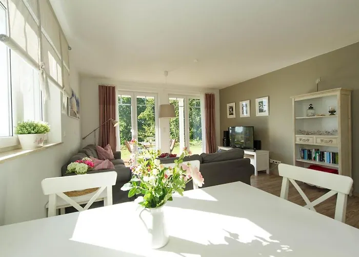 Appartementhaus Mit Meerblick Im Ostseebad Ho Вилла Гёрен