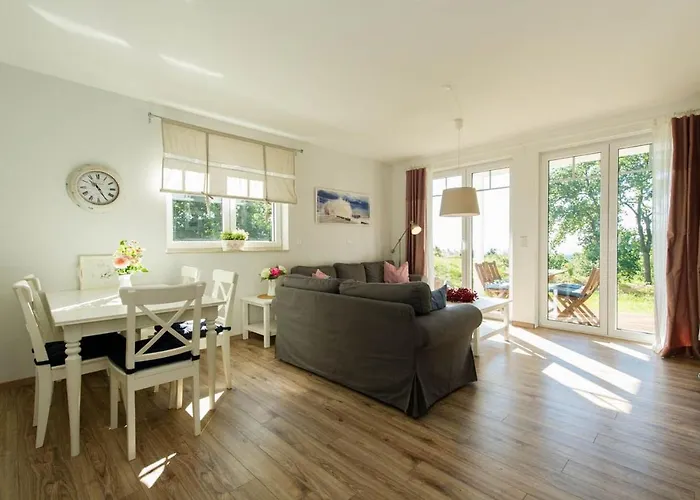 Вилла Appartementhaus Mit Meerblick Im Ostseebad Ho