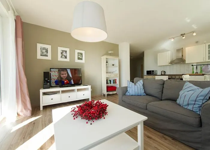 Вилла Appartementhaus Mit Meerblick Im Ostseebad Ho