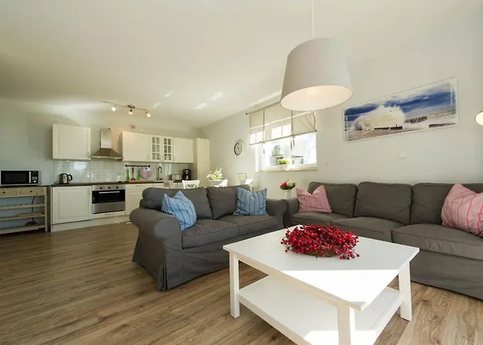 Appartementhaus Mit Meerblick Im Ostseebad Ho *