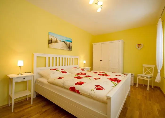 Appartementhaus Mit Meerblick Im Ostseebad Ho *