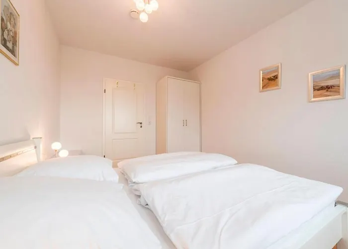 Appartementhaus Mit Meerblick Im Ostseebad Ho *