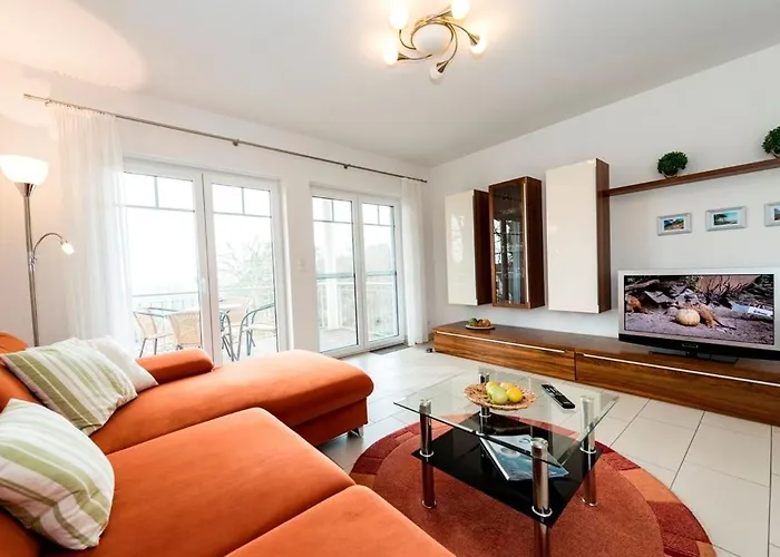 Вилла Appartementhaus Mit Meerblick Im Ostseebad Ho