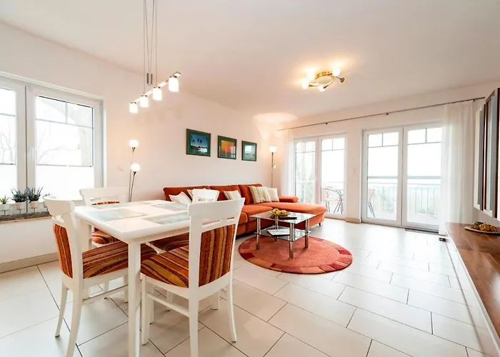 Appartementhaus Mit Meerblick Im Ostseebad Ho *