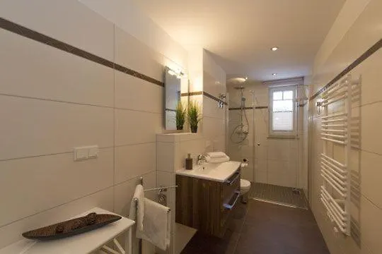 Вилла Appartementhaus Mit Meerblick Im Ostseebad Ho