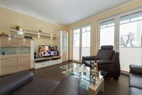 Appartementhaus Mit Meerblick Im Ostseebad Ho Вилла Гёрен