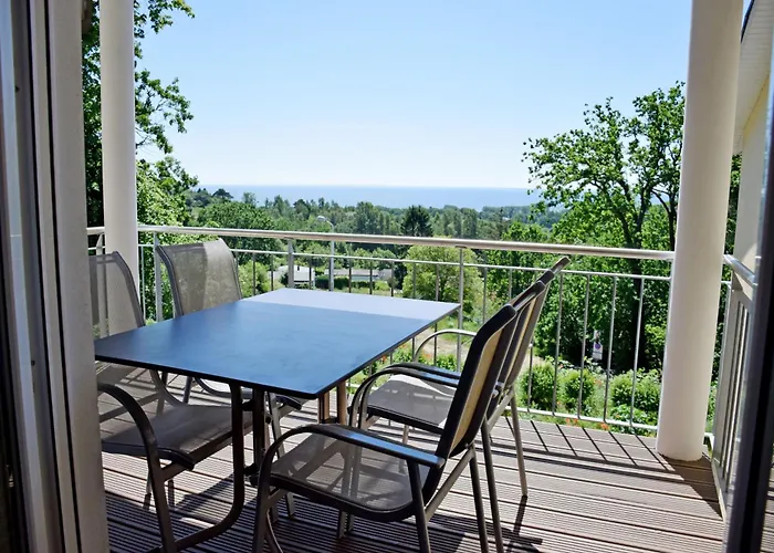 Вилла Appartementhaus Mit Meerblick Im Ostseebad Ho